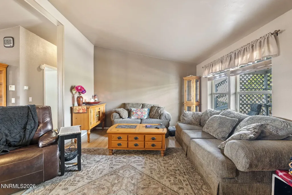 4790 Skyline Silver Springs NV 89429