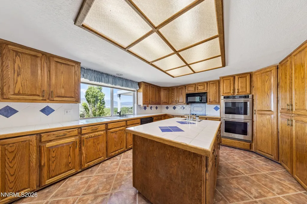 1680 Toni Minden NV 89423