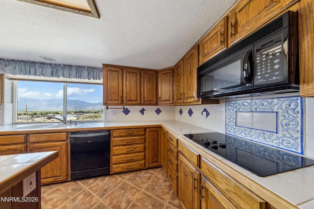 1680 Toni Minden NV 89423
