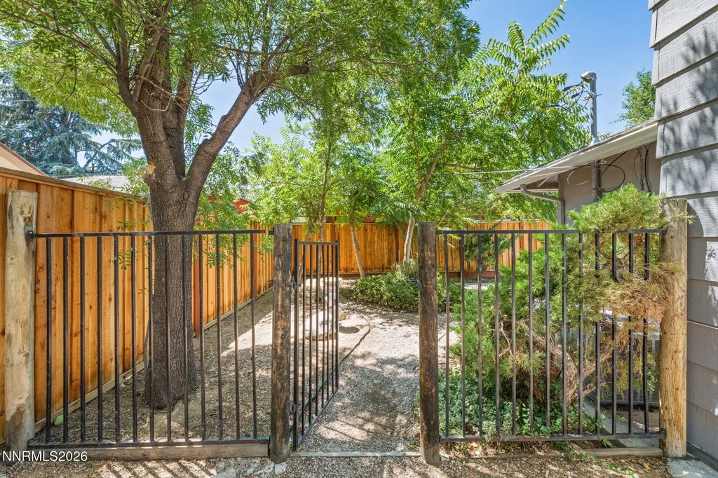 1945 Lakeside Reno NV 89509