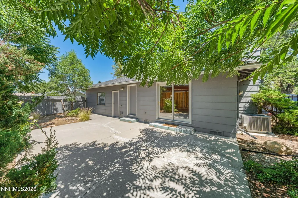 1945 Lakeside Reno NV 89509
