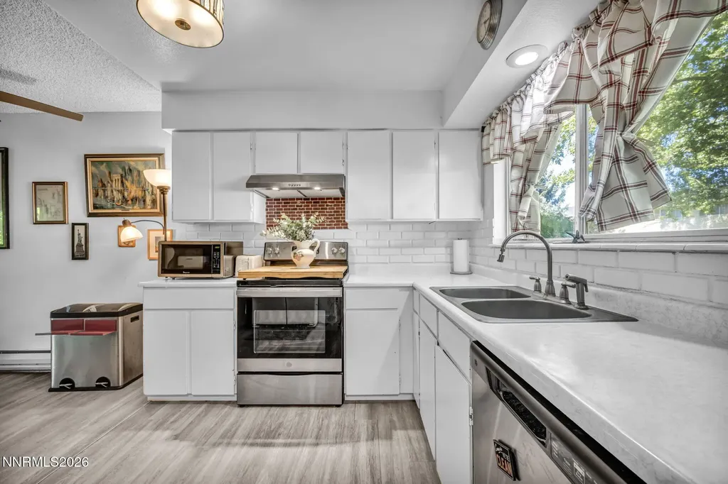 446 Smithridge Reno NV 89502