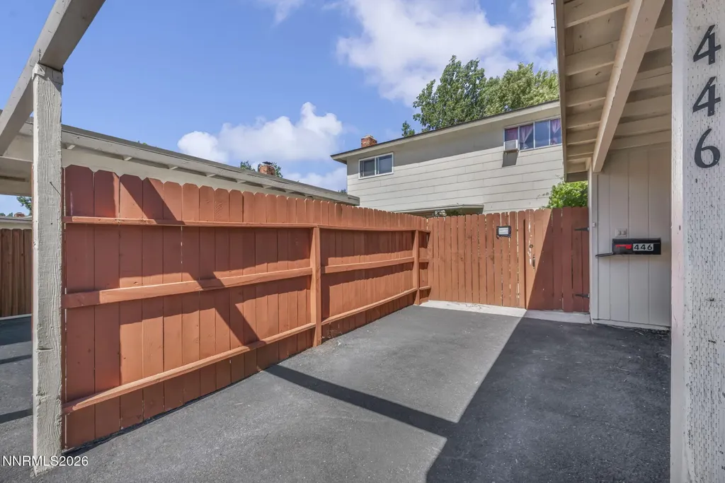 446 Smithridge Reno NV 89502