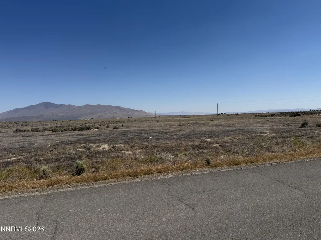 14 Paradise Ranchos Winnemucca NV 89445