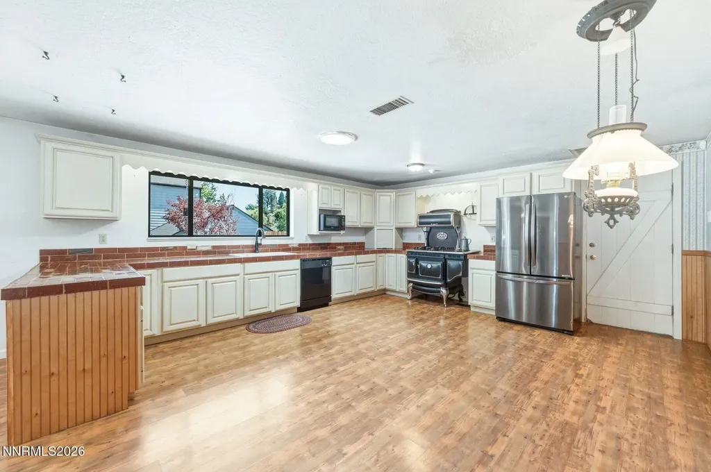 1360 Clough Reno NV 89509