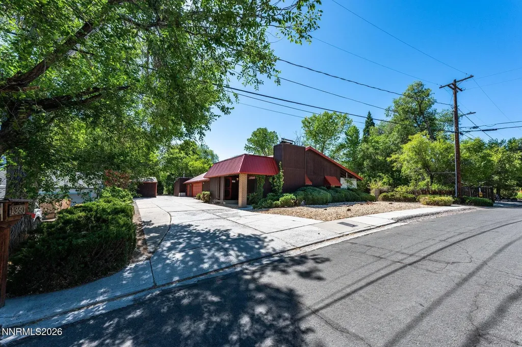 1360 Clough Reno NV 89509