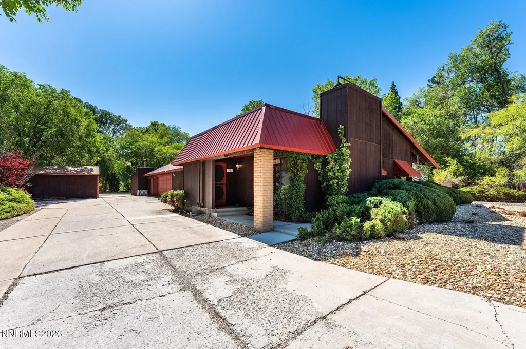 1360 Clough Reno NV 89509