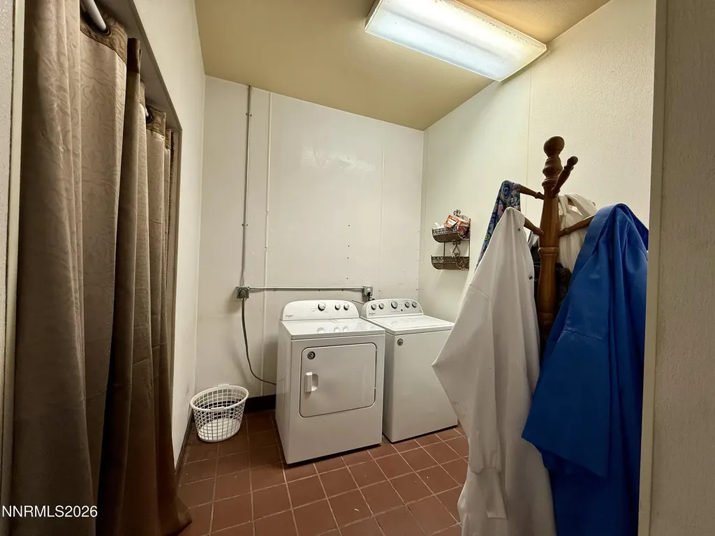 211 Main Yerington NV 89447