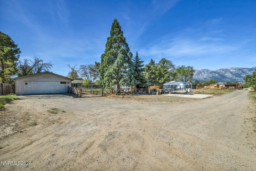 1340 Topaz Gardnerville NV 89460