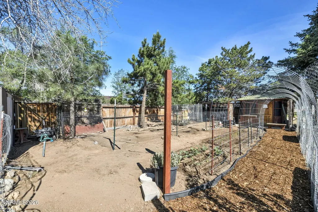 1340 Topaz Gardnerville NV 89460