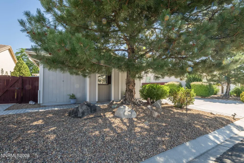 410 La Costa Dayton NV 89403