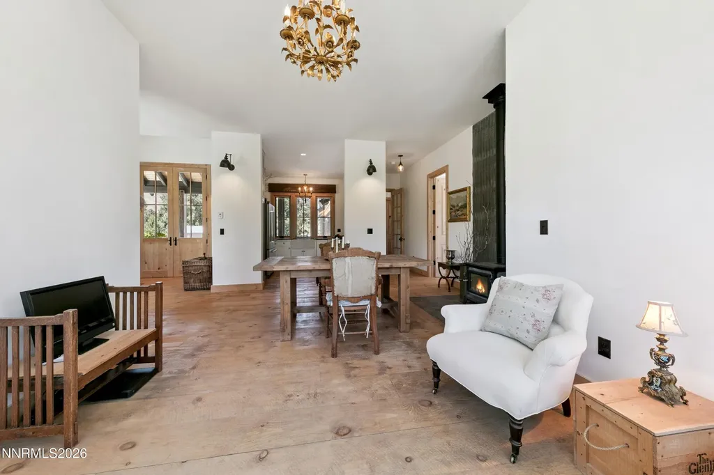 921 Karnes Gardnerville NV 89410