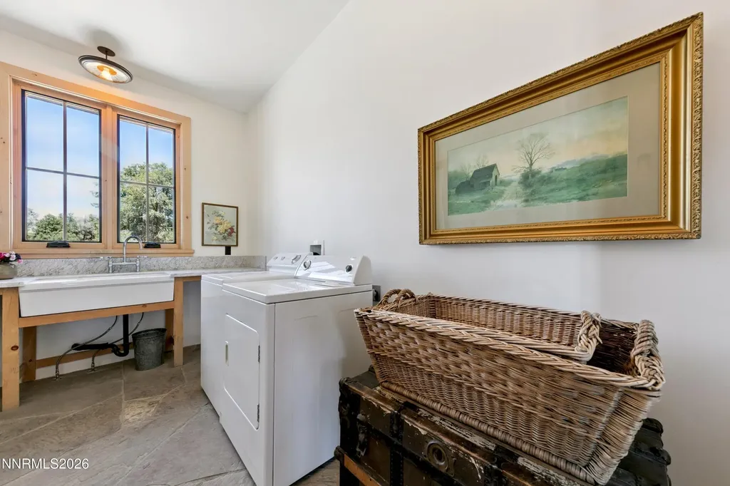 921 Karnes Gardnerville NV 89410