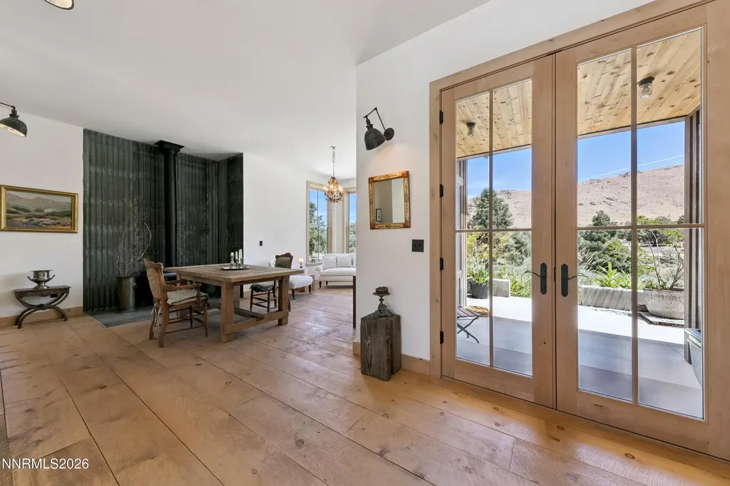 921 Karnes Gardnerville NV 89410