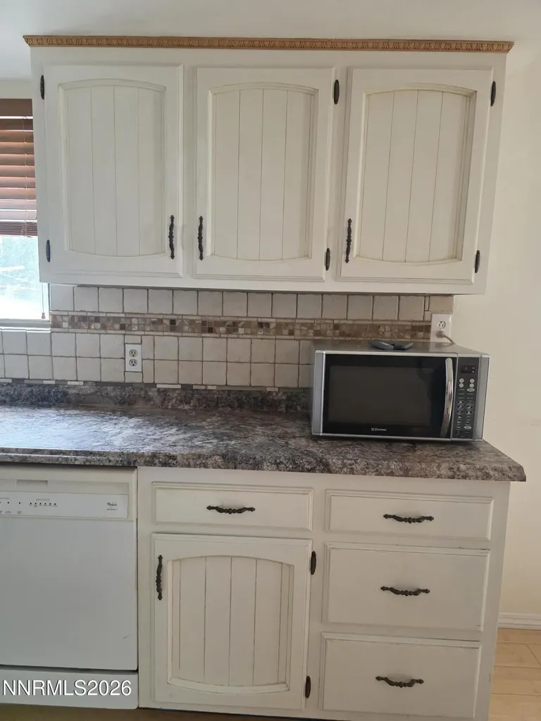 140 Aurora Hawthorne NV 89415