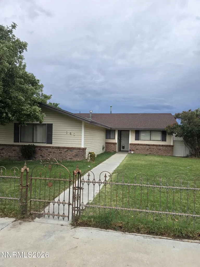 140 Aurora Hawthorne NV 89415