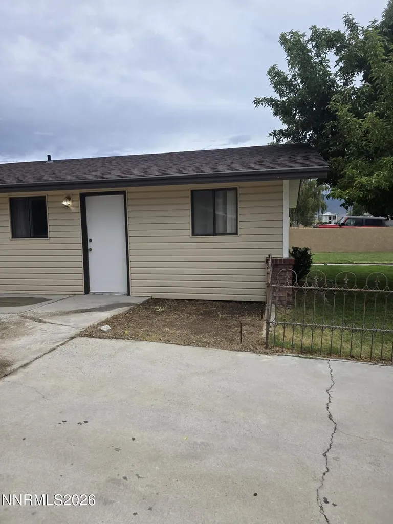 140 Aurora Hawthorne NV 89415