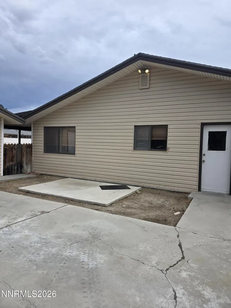 140 Aurora Hawthorne NV 89415