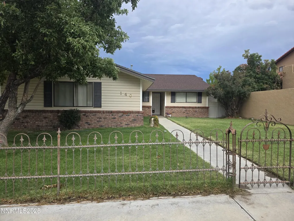 140 Aurora Hawthorne NV 89415
