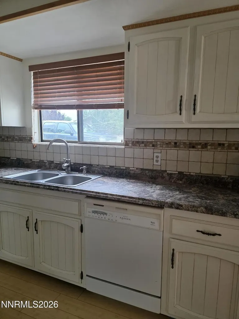 140 Aurora Hawthorne NV 89415