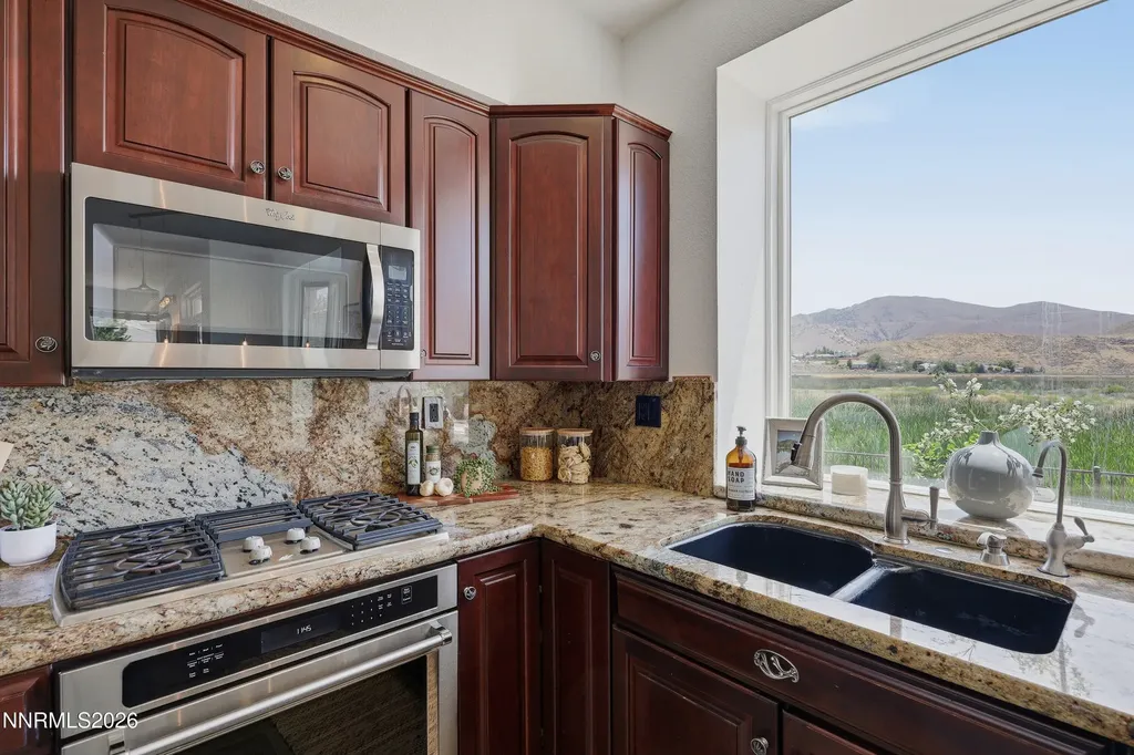 4822 Eaglewood Reno NV 89502