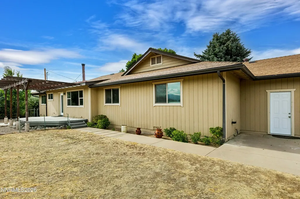 1565 Shirley Minden NV 89423