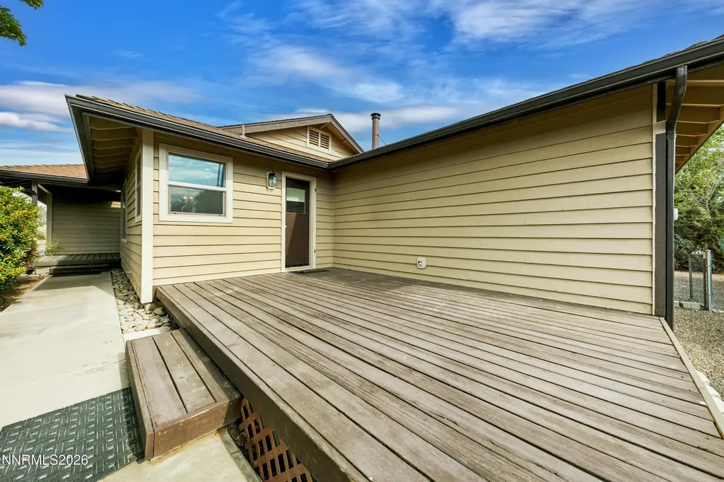 1565 Shirley Minden NV 89423