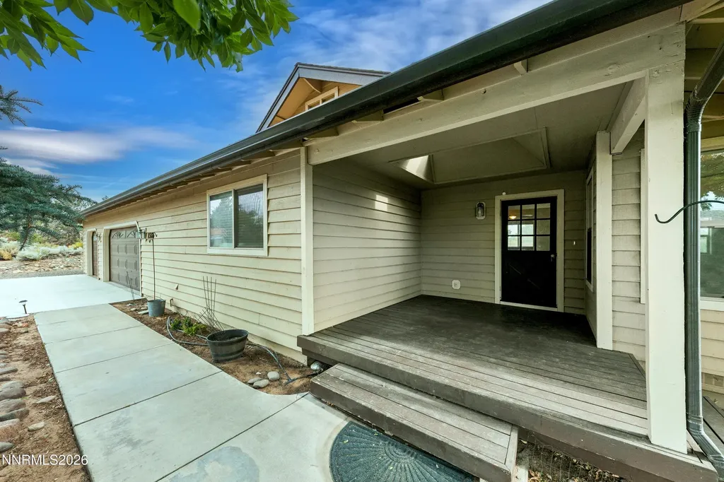 1565 Shirley Minden NV 89423