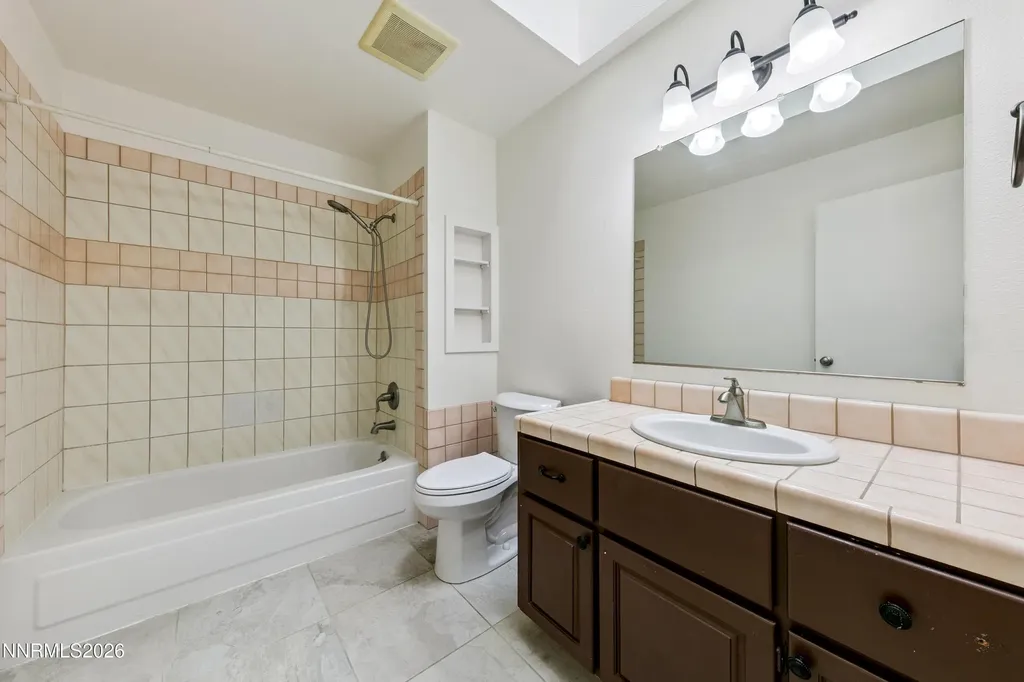 1565 Shirley Minden NV 89423