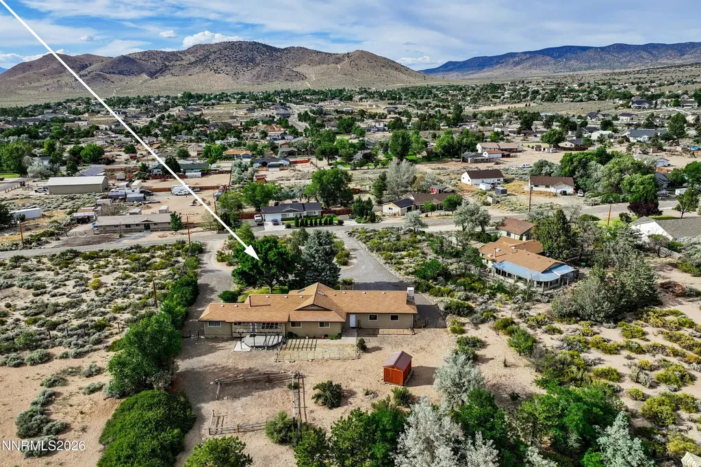 1565 Shirley Minden NV 89423