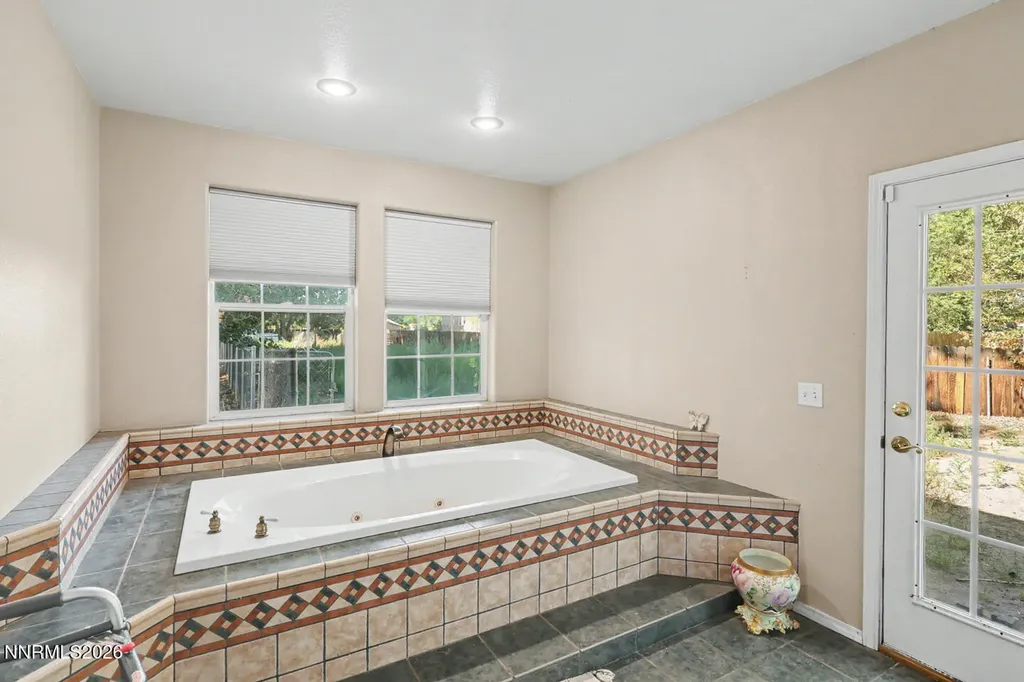 887 Ronald Fallon NV 89406