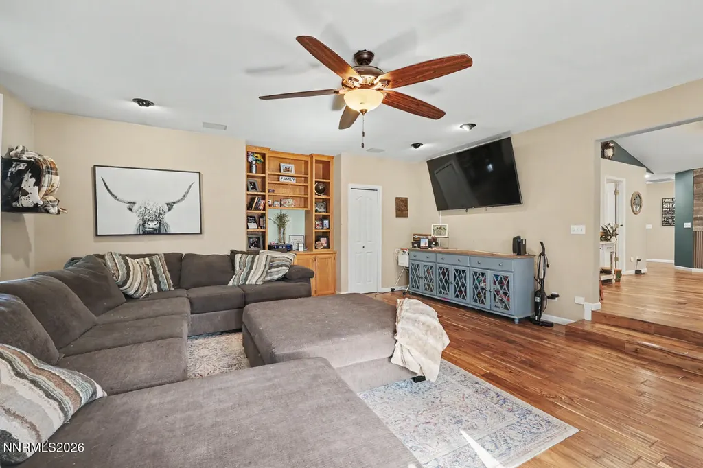 887 Ronald Fallon NV 89406