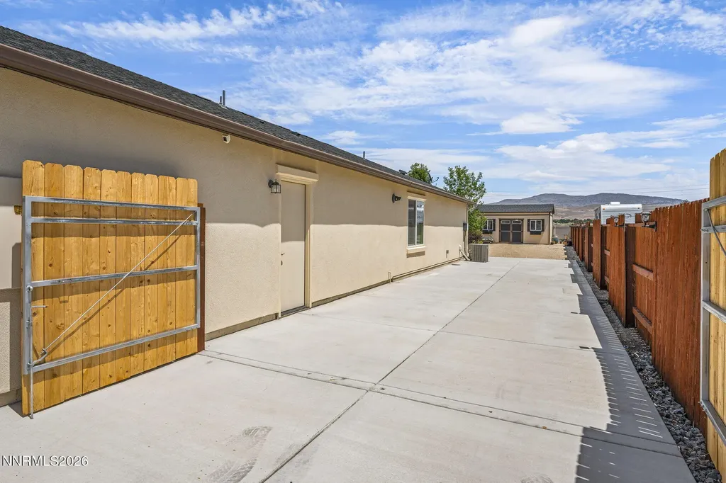 742 Mallard Crest Sparks NV 89441