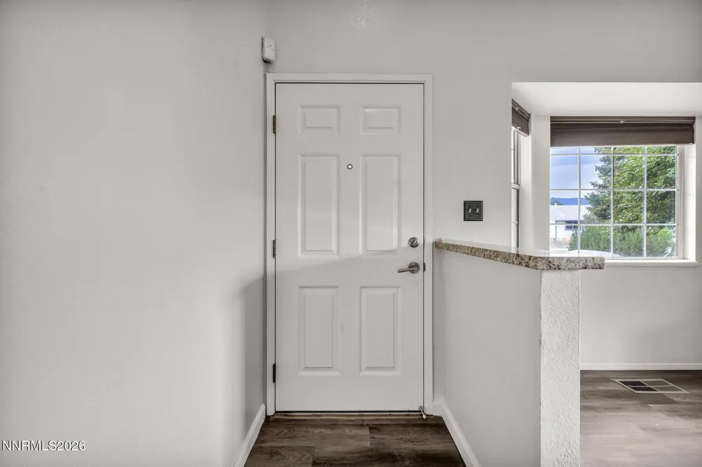 17575 Parrot Reno NV 89508