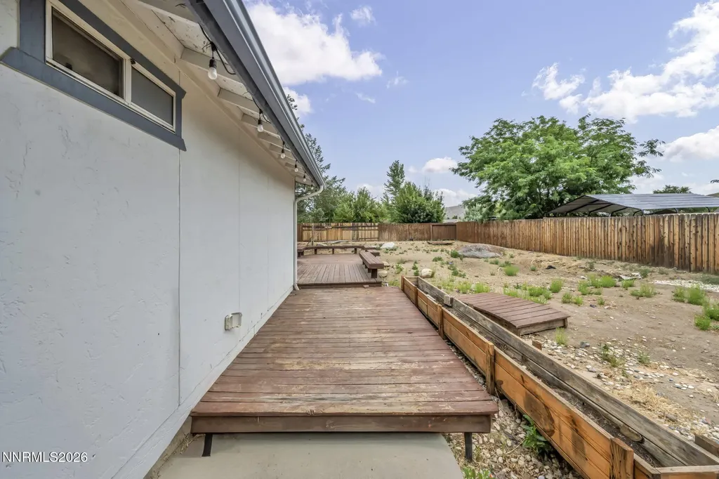 17575 Parrot Reno NV 89508