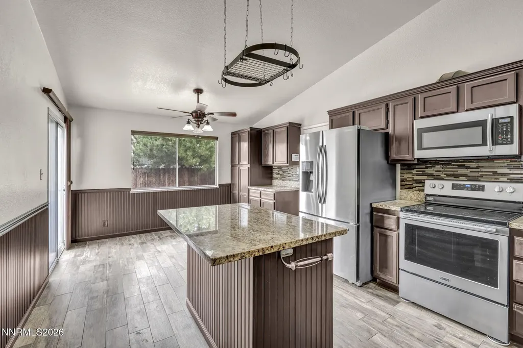 17575 Parrot Reno NV 89508