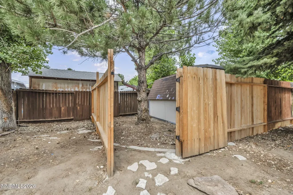 17575 Parrot Reno NV 89508