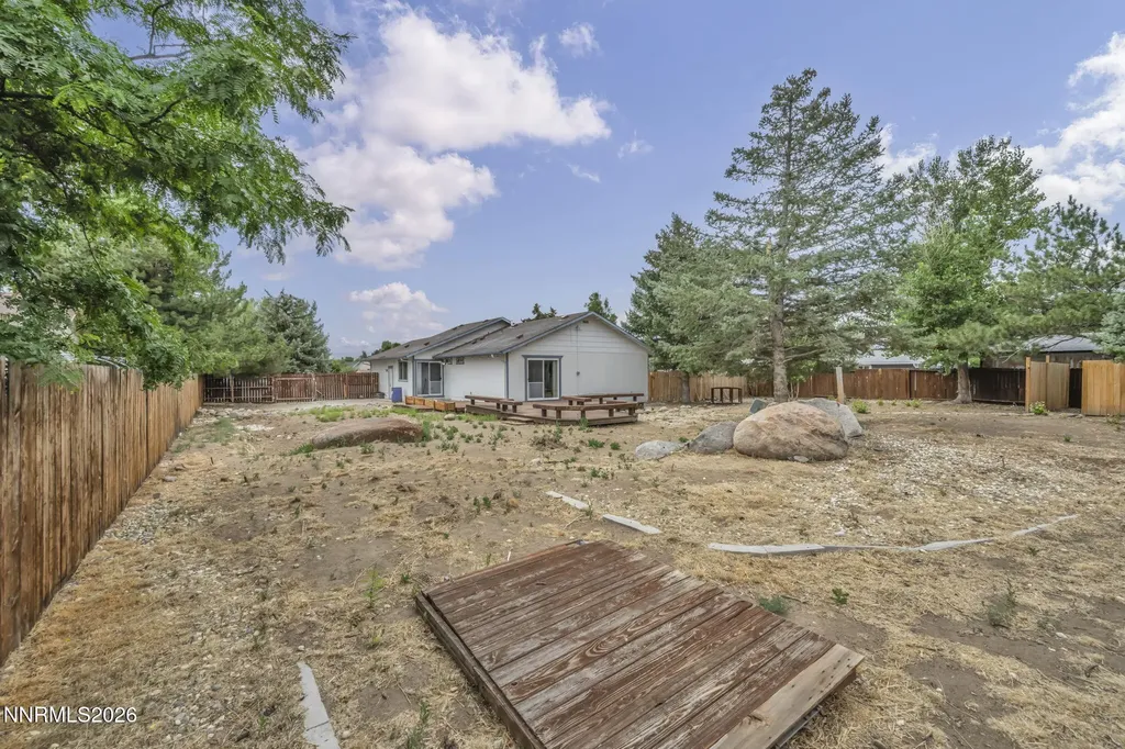17575 Parrot Reno NV 89508