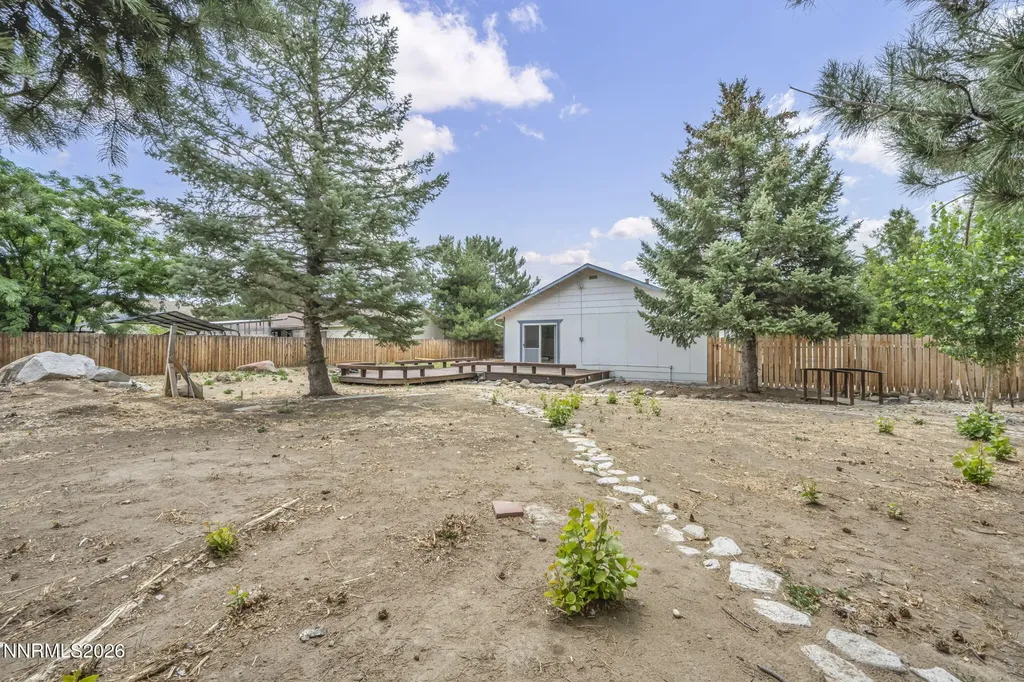 17575 Parrot Reno NV 89508