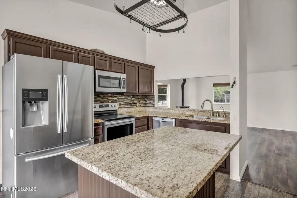 17575 Parrot Reno NV 89508