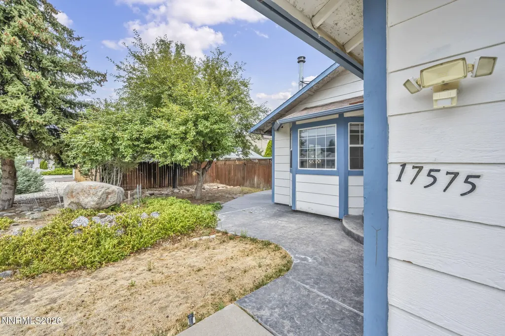 17575 Parrot Reno NV 89508