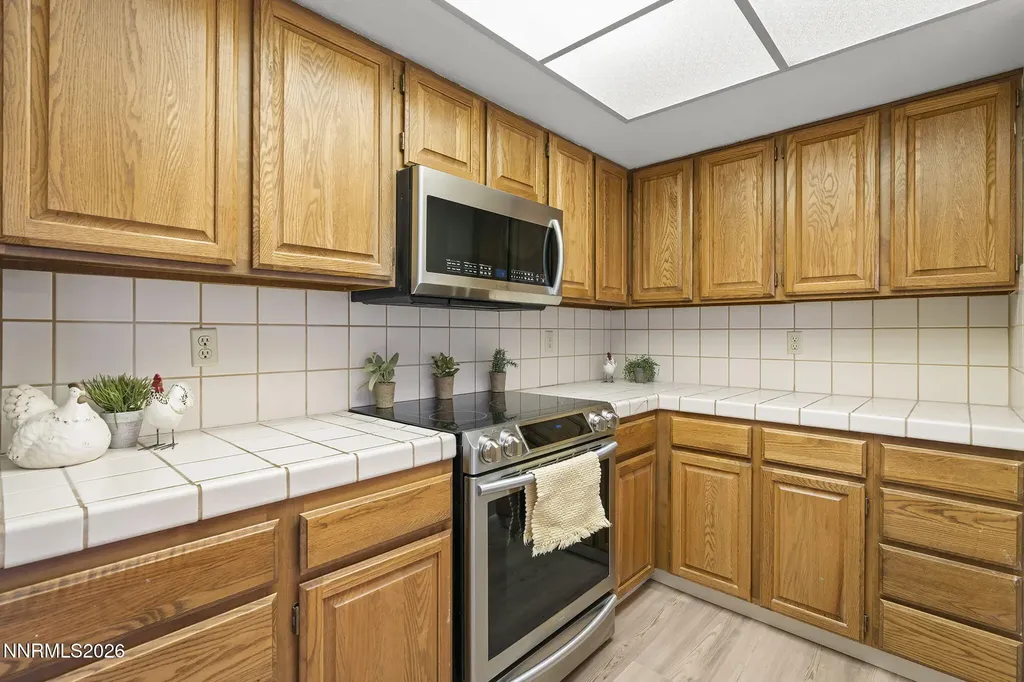 3095 Lakeside Reno NV 89509