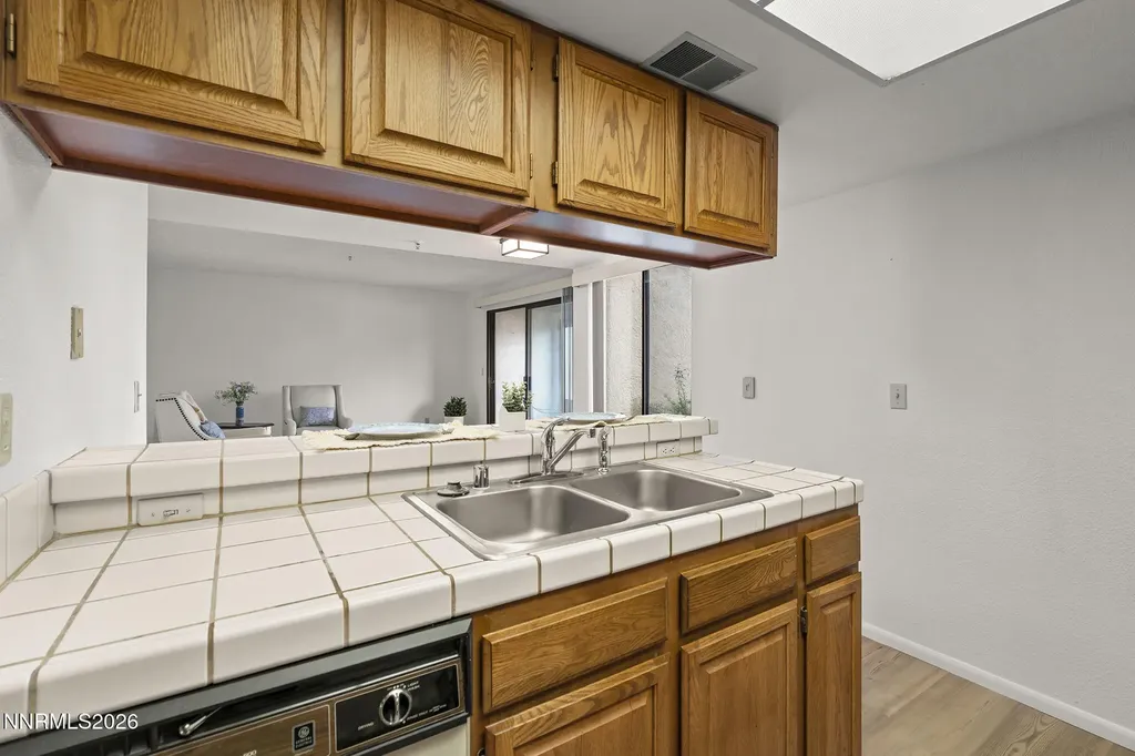 3095 Lakeside Reno NV 89509