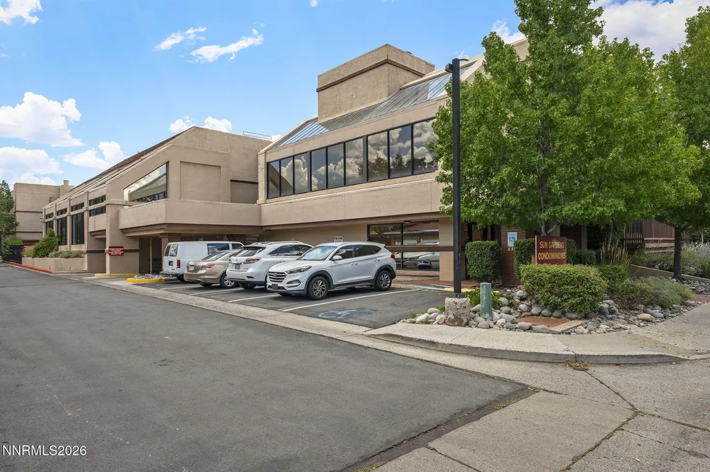 3095 Lakeside Reno NV 89509