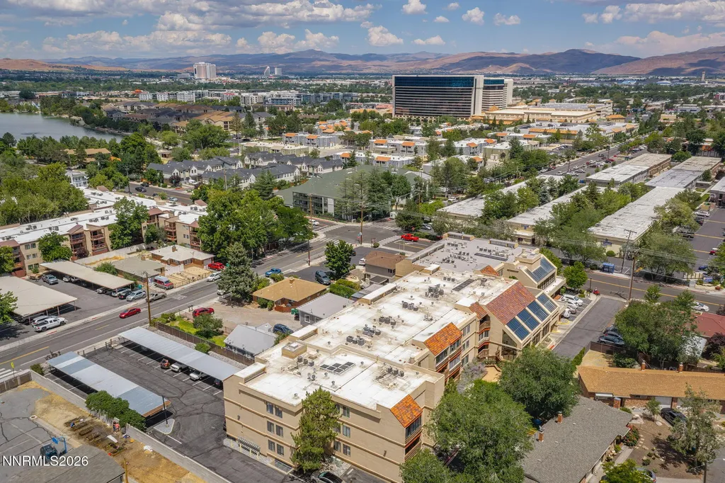 3095 Lakeside Reno NV 89509