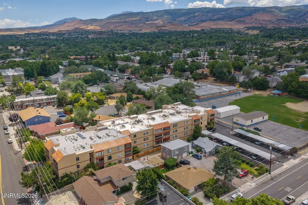 3095 Lakeside Reno NV 89509
