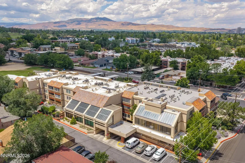 3095 Lakeside Reno NV 89509