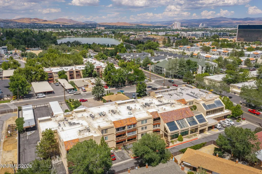 3095 Lakeside Reno NV 89509