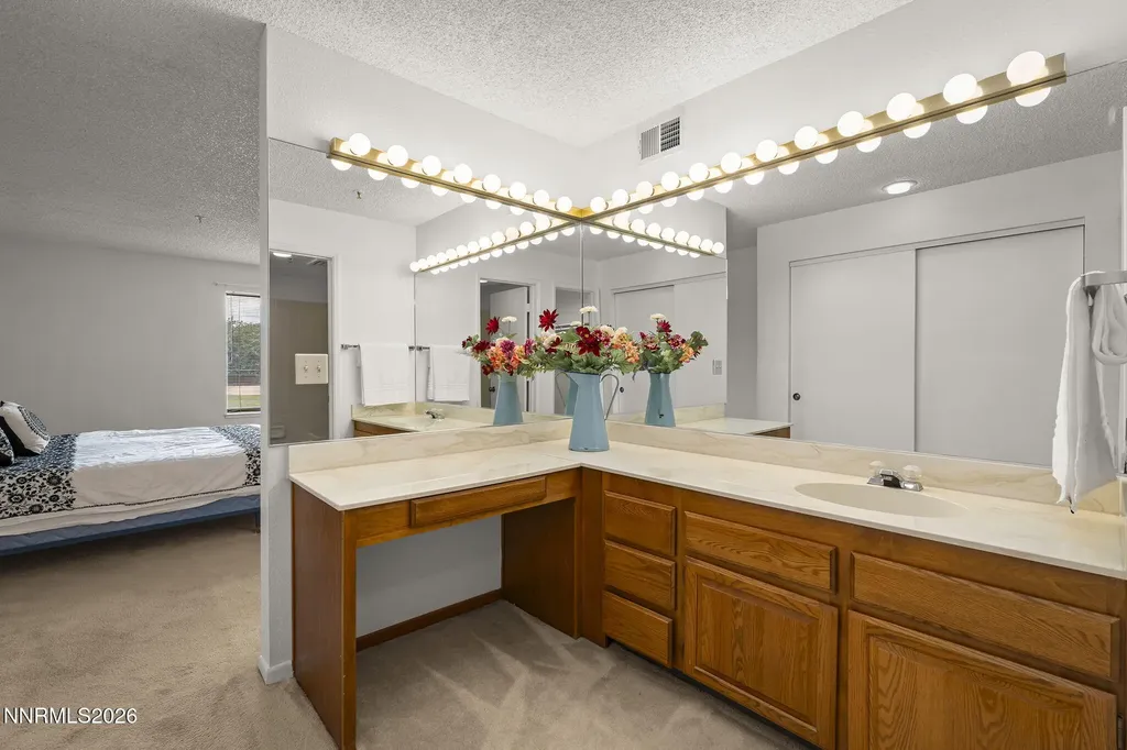 3095 Lakeside Reno NV 89509