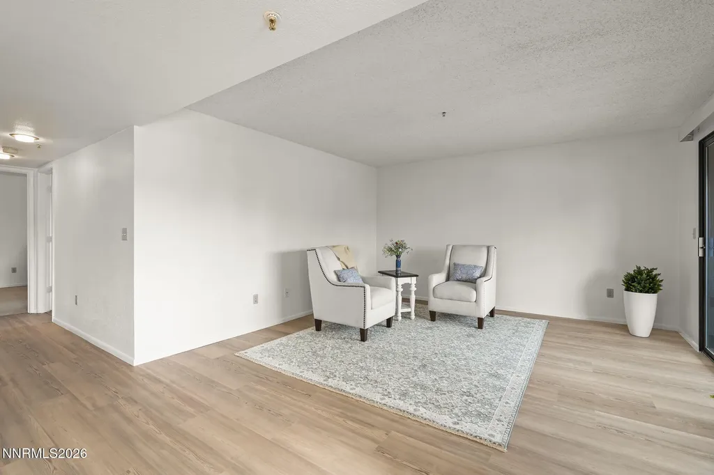 3095 Lakeside Reno NV 89509